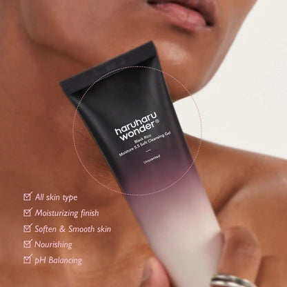 haruharu wonder Black Rice Moisture 5.5 Soft Cleansing Gel Korean Skincare | VELVET GLOW