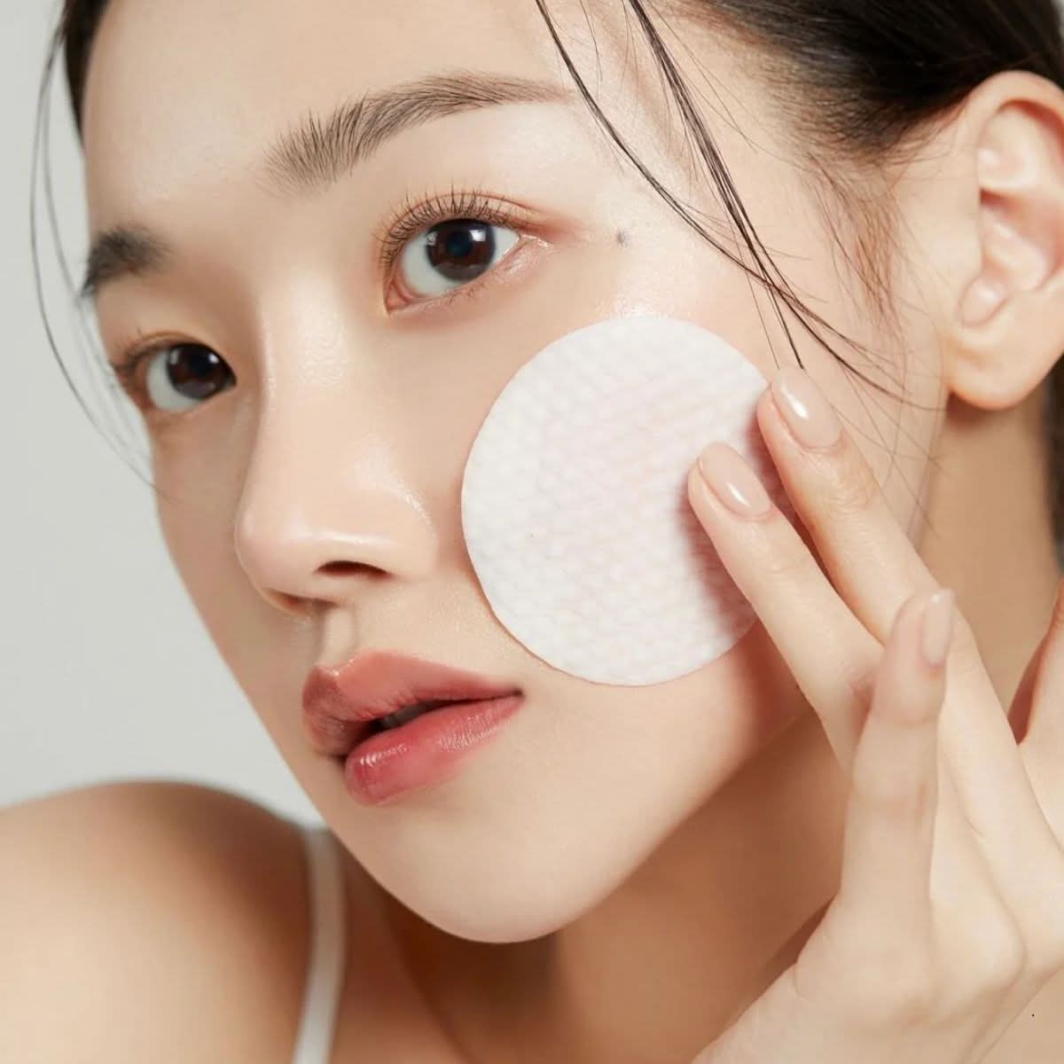 Medicube Zero Pore Pad 2.0 Korean Skincare | VELVET GLOW